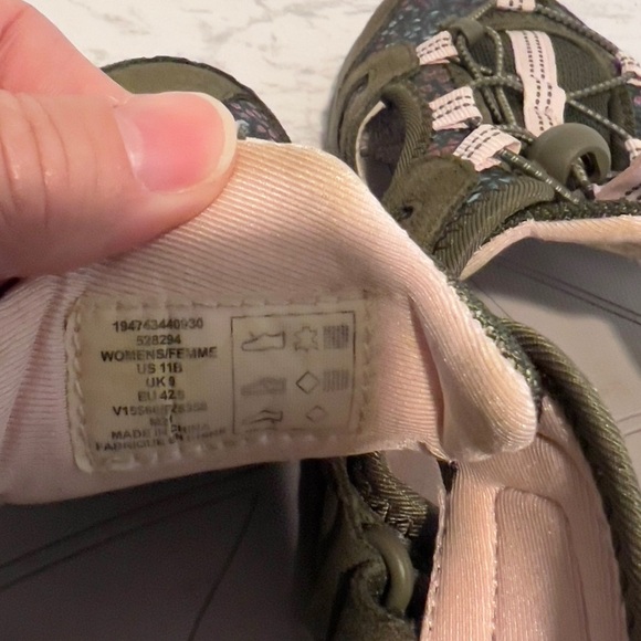 Lands End Women’s All Weather Close Toe River Sandals - Picture 6 of 6